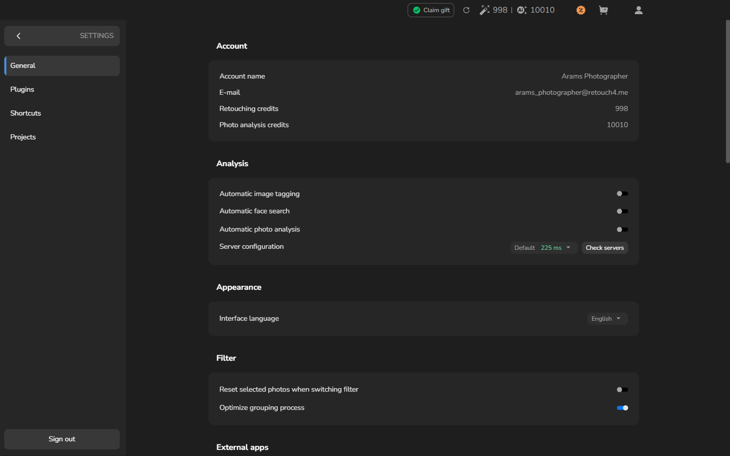 The General settings page with Reset selected photos when switching filter turned off.