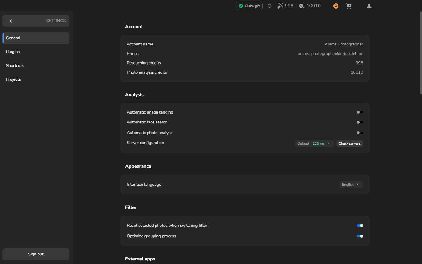 The General settings page with Reset selected photos when switching filter turned on.