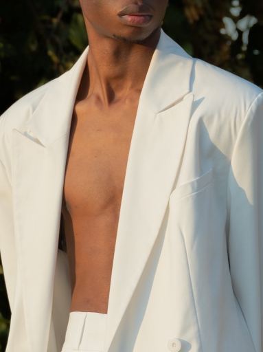 CropModeIndex 3 Faceless Top pose crop example